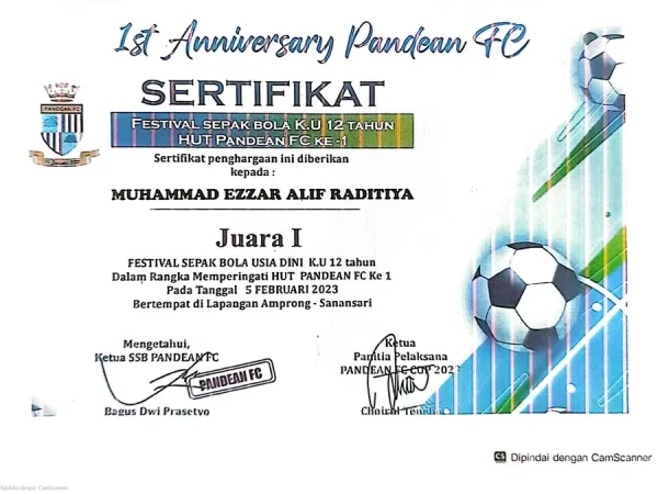 Ketangguhan Mengolah Si Kulit Bundar, M. Ezzar Alif Raditiya Bawa Tim Raih Juara 1 Turnamen SSB Pandean 2023