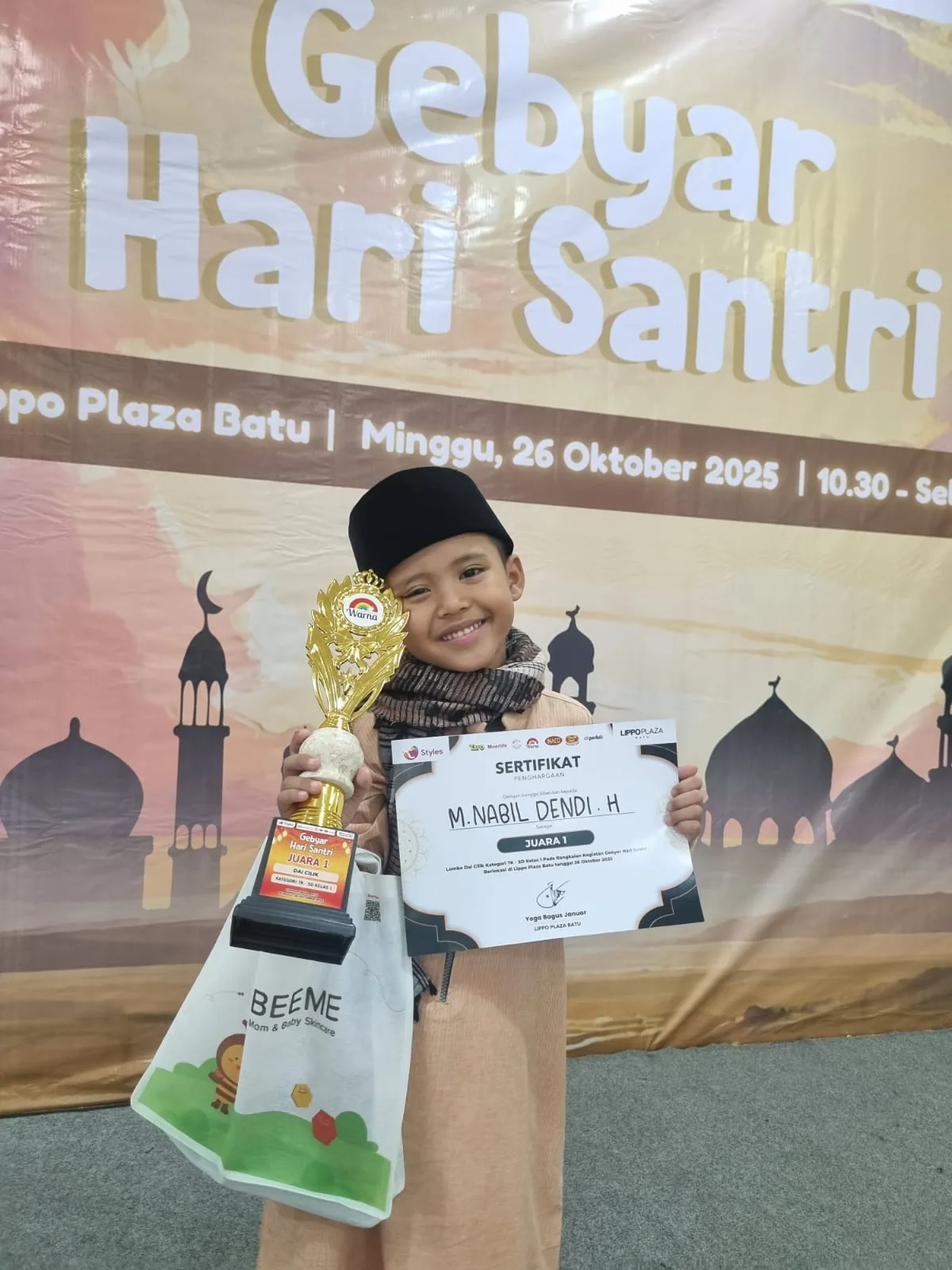 Muhammad Nabil Dendi Juara 1 Dai Cilik Lippo Plaza Batu