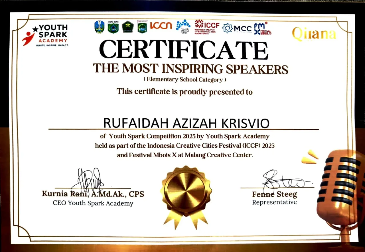 Rufaidah Azizah Krisvio Juara 1 Speech Competition MCC 2025